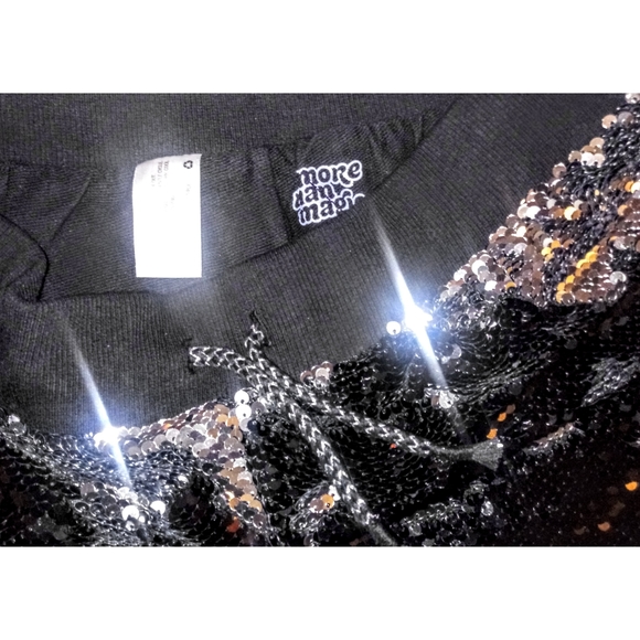 Flip Sequin Drawstring Athletic Style Hotpants - Picture 3 of 4